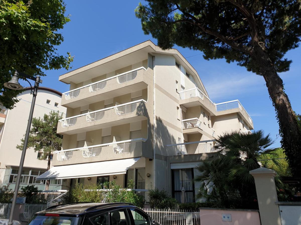 B&B Domus Mea Cesenatico Eksteriør billede